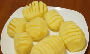 Картошка гармошка — лучшие рецепты приготовления картошки гармошки в духовке Запеченный картофель с беконом и сыром