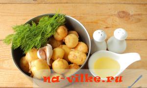 Жареный картофель с травами и чесноком рецепт с фото